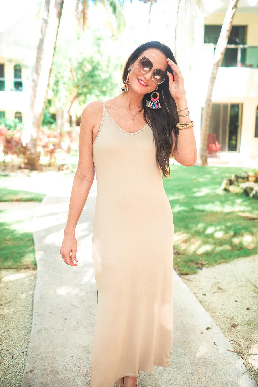 neutral maxi dress Hannah ~ this feminine favorite pairs Off-Shoulder Long Sleeve Ruched 23/06/25 Size:4/SMALL