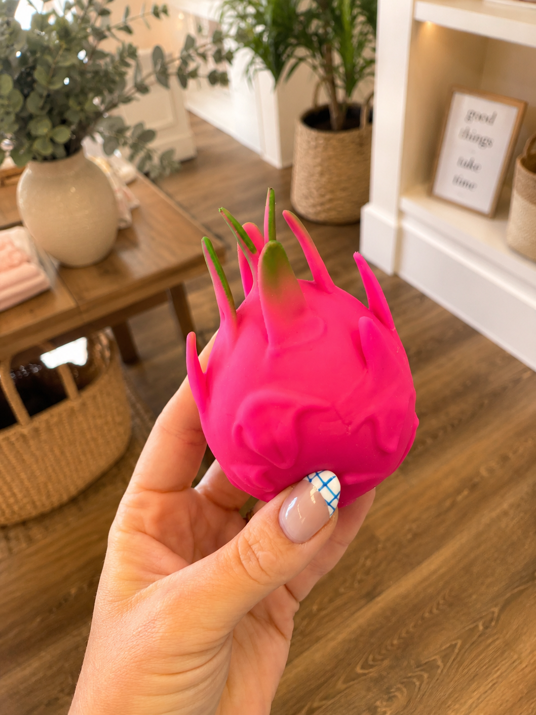 Medium Dragon Fruit Squish