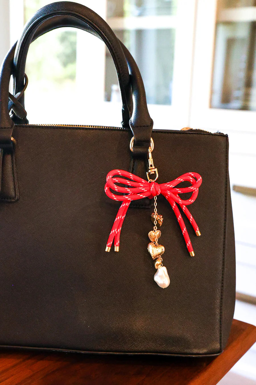 Festive Ribbon & Bows 18kt Gold Bag Charm