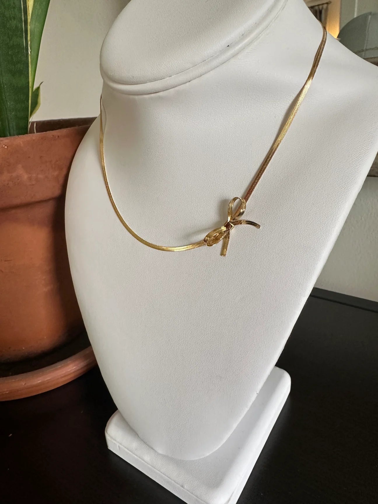 Adoring Bow Necklace